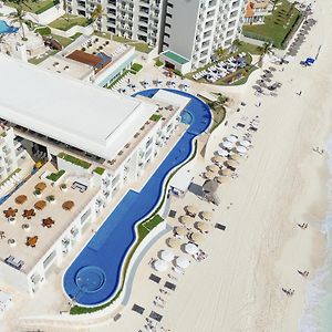 Emporio Cancun